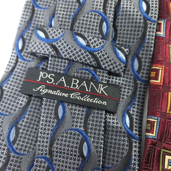 2 Jos A Bank Signature Collection Geometric Silk Tie Made In USA & Italy - Picture 4 of 10